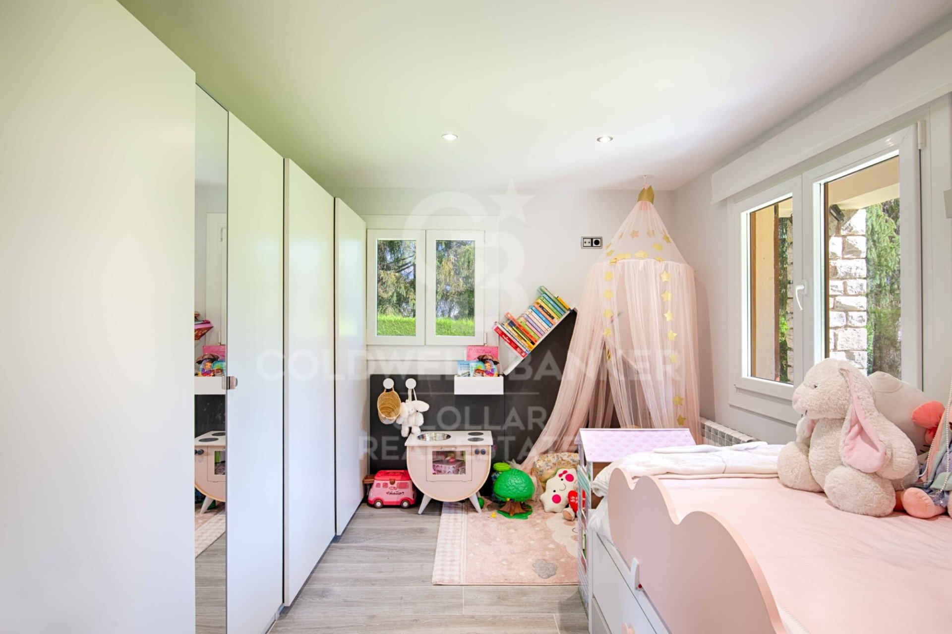 Appartamento a Girona, Spagna 3 camere da letto, 104 mq. N° 158249