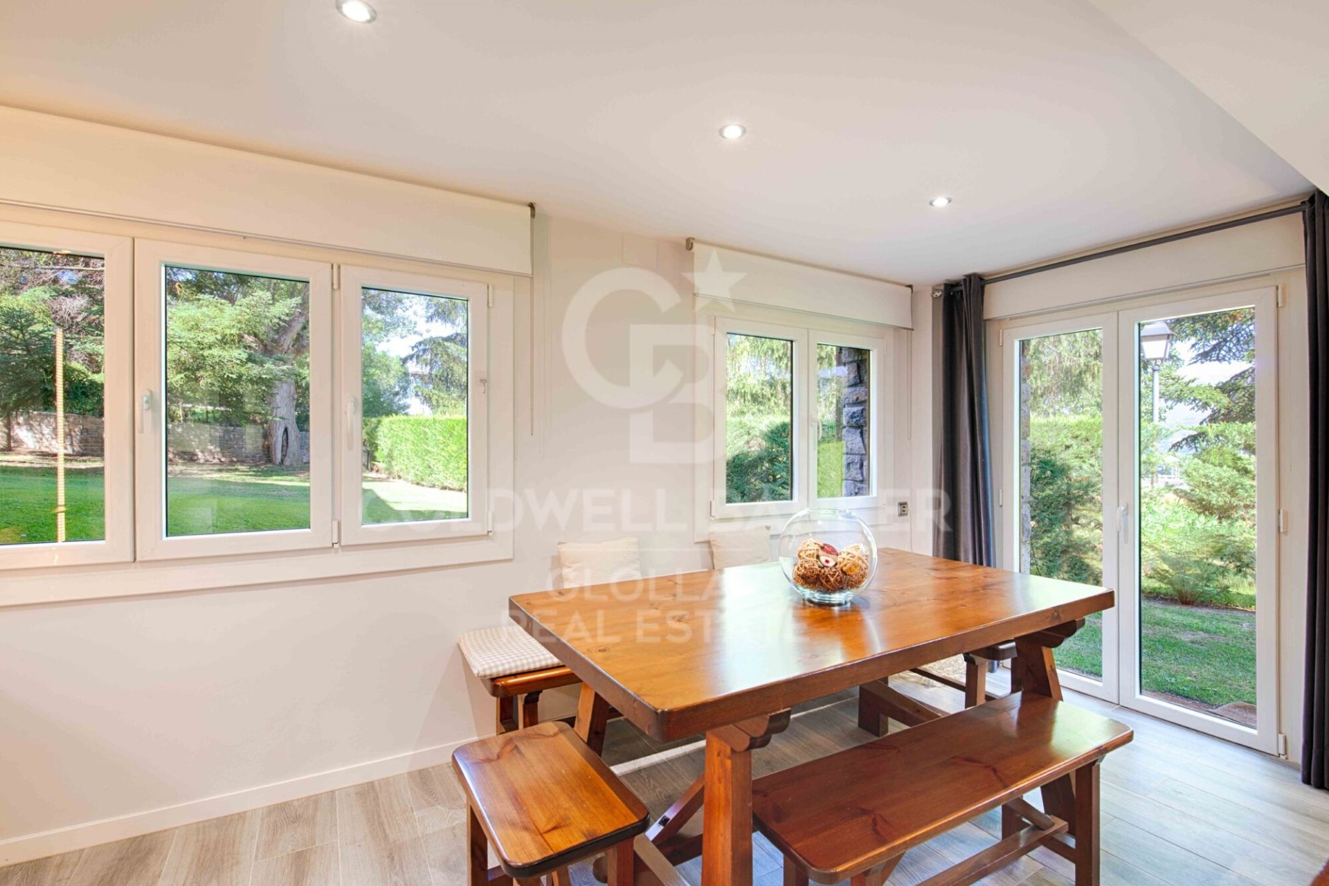 Appartamento a Girona, Spagna 3 camere da letto, 104 mq. N° 158249