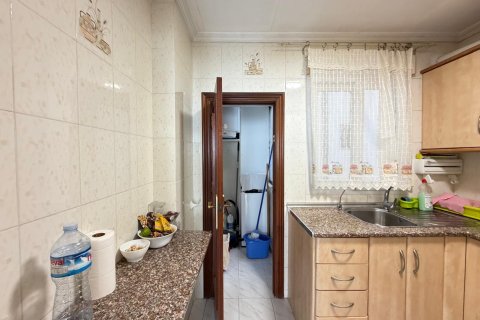Apartment for sale in Torrevieja, Alicante, Spain 3 bedrooms, 81 sq.m. No. 190227 - photo 12