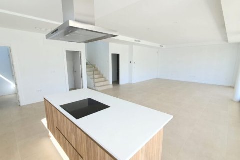 Villa for sale in Manilva, Malaga, Spain 4 bedrooms, 230 sq.m. No. 162145 - photo 12