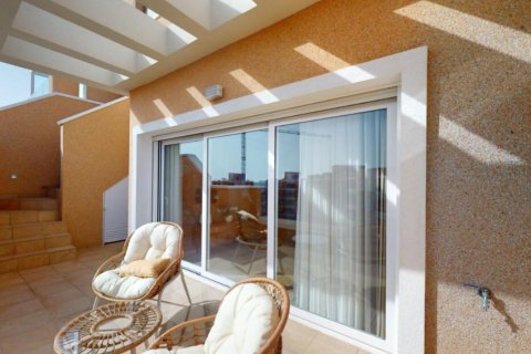 Apartment for sale in Alicante, Spain 3 bedrooms, 106 sq.m. No. 144944 - photo 12