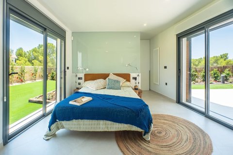 Villa for sale in Alicante, Spain 3 bedrooms, 140 sq.m. No. 145535 - photo 4