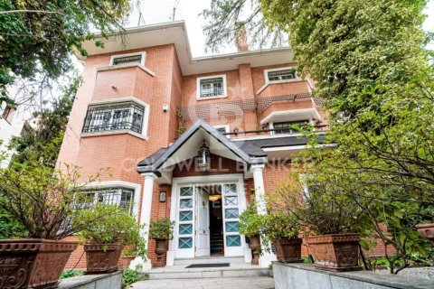 Willa w Madrid, Hiszpania 6 sypialni, 795 mkw. nr 157434