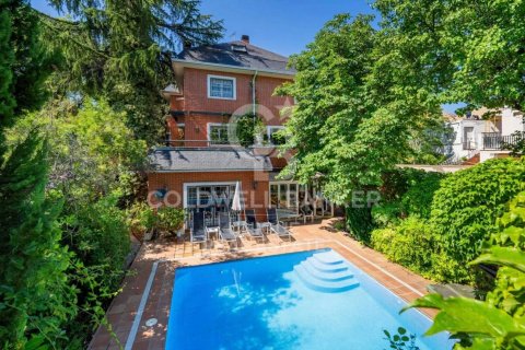 Villa zum Verkauf in Madrid, Spanien 6 Schlafzimmer, 795 m2 Nr. 157434 - Foto 8