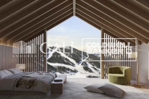 Villa for sale in Principado De Andorra (Ninguna Poblacion Tiene C.P.), Lleida, Spain 5 bedrooms, 465 sq.m. No. 157429 - photo 7