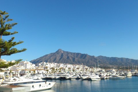 Dzīvoklis pārdošanā Marbella, Malaga, Spānijā 3 istabas, 180 m2 Nr. 169463 - attēls 10