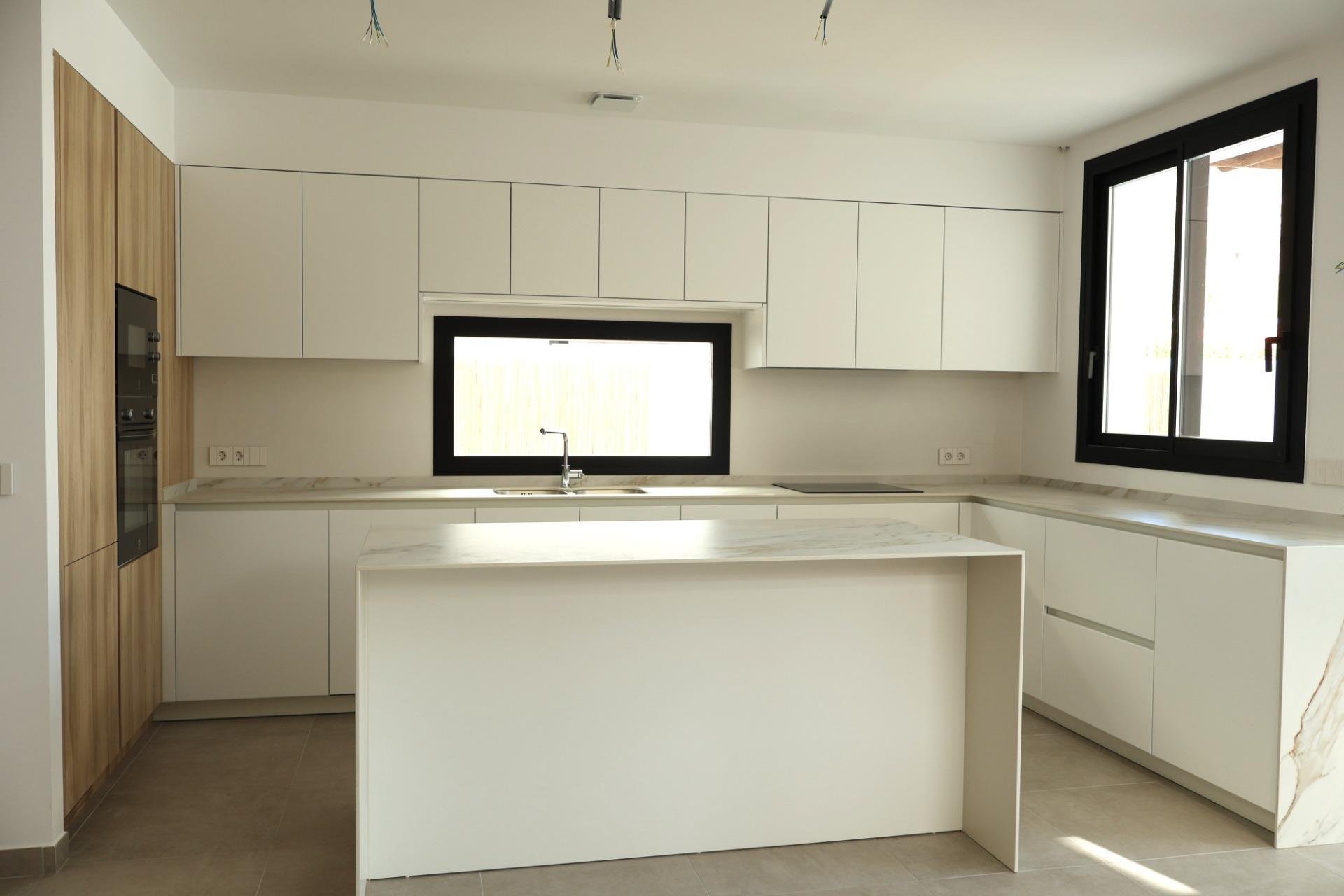 Villa en Albir, Alicante, España 4 dormitorios, 203 m2 No. 135034