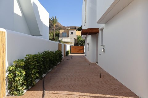 Villa till salu Albir, Alicante, Spanien 4 sovrum, 203 kvm. Nr. 135034 - foto 14