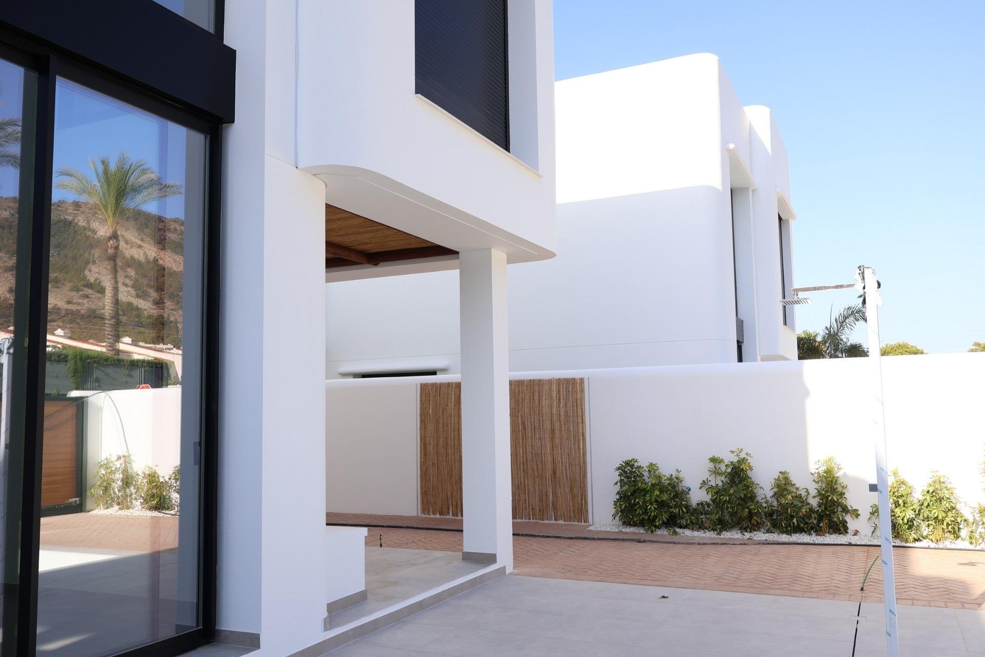 Villa en Albir, Alicante, España 4 dormitorios, 203 m2 No. 135034