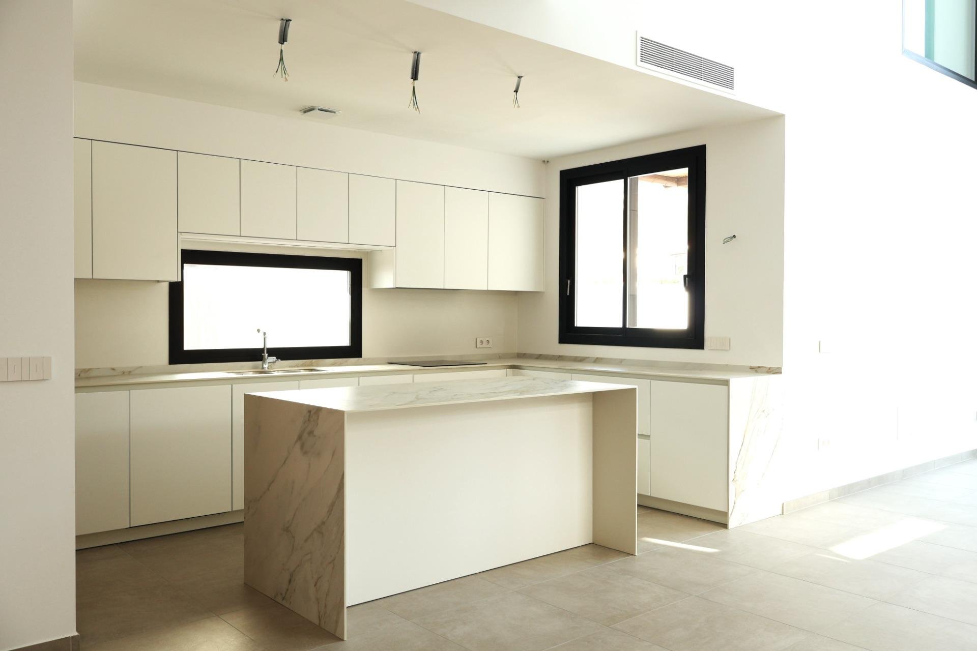 Villa en Albir, Alicante, España 4 dormitorios, 203 m2 No. 135034