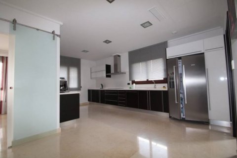 Villa for sale Alicante, Spain 5 bedrooms, 477 sq.m. No. 115504 - photo 20