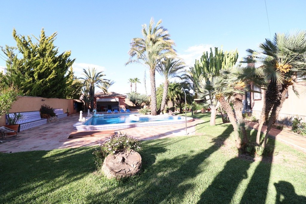 Huvila Torrevieja, Alicante, Espanja 5 makuuhuonetta, 380 m2 No. 115499