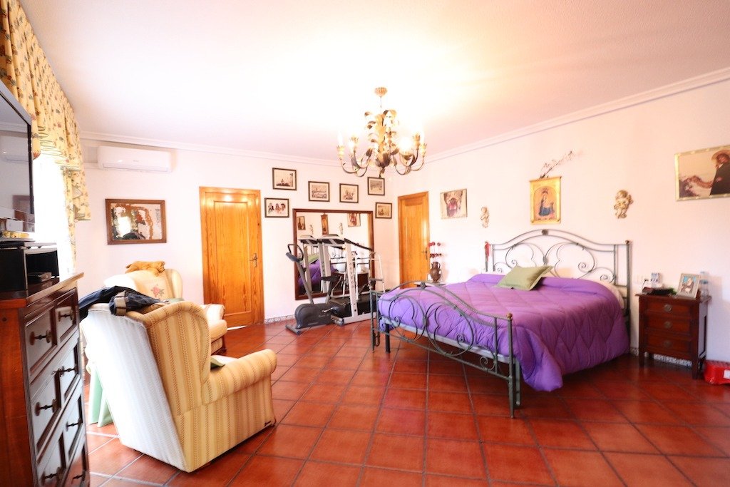 Huvila Torrevieja, Alicante, Espanja 5 makuuhuonetta, 380 m2 No. 115499