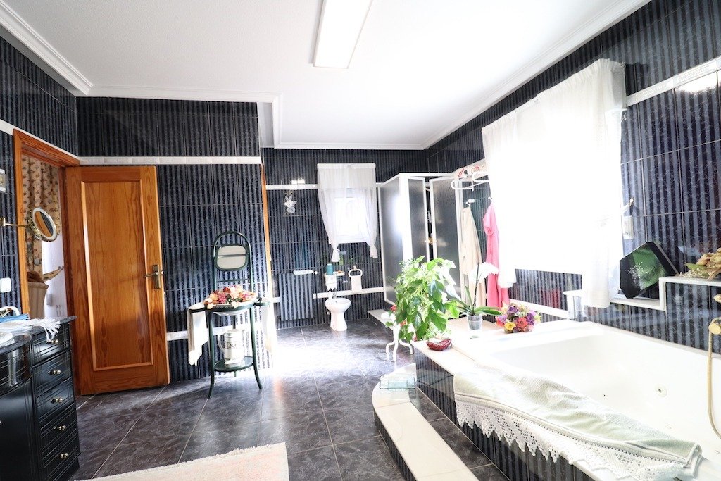 Huvila Torrevieja, Alicante, Espanja 5 makuuhuonetta, 380 m2 No. 115499