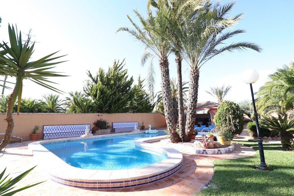 Huvila Torrevieja, Alicante, Espanja 5 makuuhuonetta, 380 m2 No. 115499