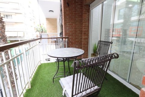 Huoneisto Torrevieja, Alicante, Espanja 4 makuuhuonetta, 123 m2 No. 177492