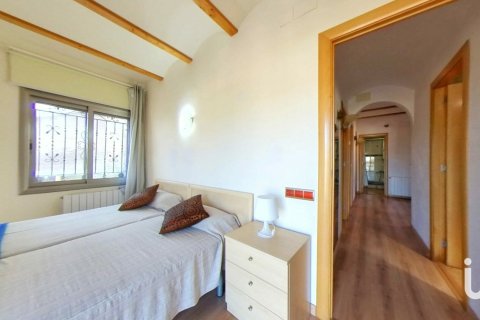 Сasa en venta en Castelldefels, Barcelona, España 4 dormitorios, 342 m2 No. 154159 - foto 17