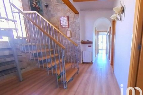 Сasa en venta en Castelldefels, Barcelona, España 4 dormitorios, 342 m2 No. 154159 - foto 10