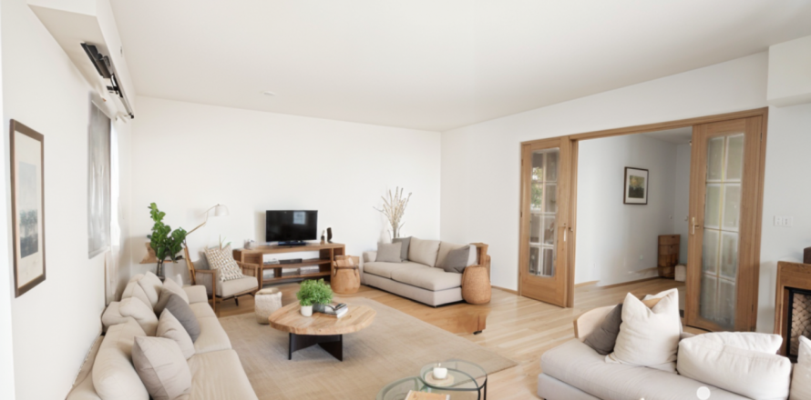 Māja Llorenc Del Penedes, Tarragona, Spānijā 3 istabas, 318 m2 Nr. 154157