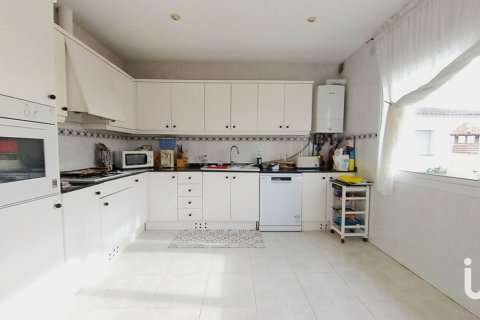 Māja pārdošanā Llorenc Del Penedes, Tarragona, Spānijā 3 istabas, 318 m2 Nr. 154157 - attēls 4