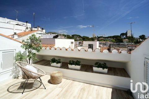 Huvila myytävänä Sant Pol de Mar, Barcelona, Espanja, 5 makuuhuonetta, 285 m2 No. 154156 - kuva 21