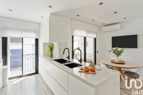 Huvila myytävänä Sant Pol de Mar, Barcelona, Espanja, 5 makuuhuonetta, 285 m2 No. 154156 - kuva 5