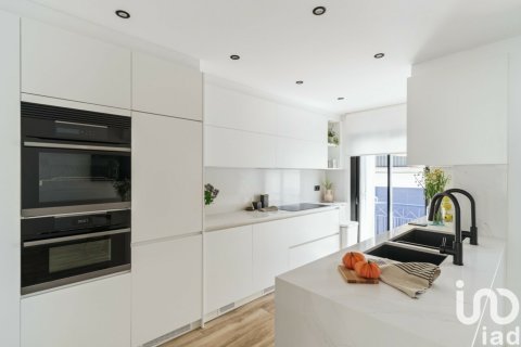 Huvila myytävänä Sant Pol de Mar, Barcelona, Espanja, 5 makuuhuonetta, 285 m2 No. 154156 - kuva 6