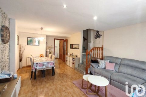 Casa a L'Arboc, Tarragona, Spagna 3 camere da letto, 200 mq. N° 154160