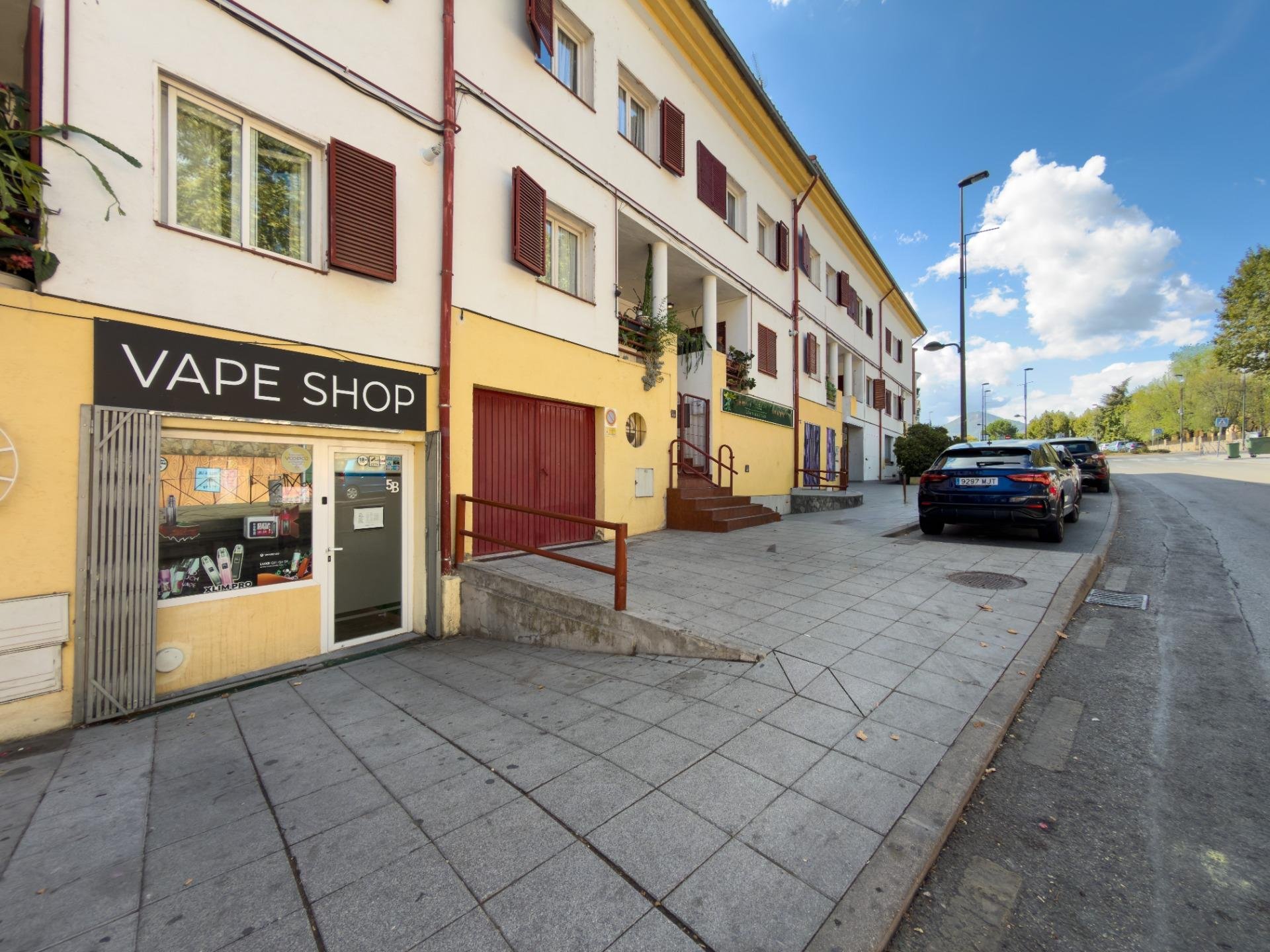 Commercial property in San Martin de Valdeiglesias, Madrid, Spain 1 bedroom, 52 sq.m. No. 182879
