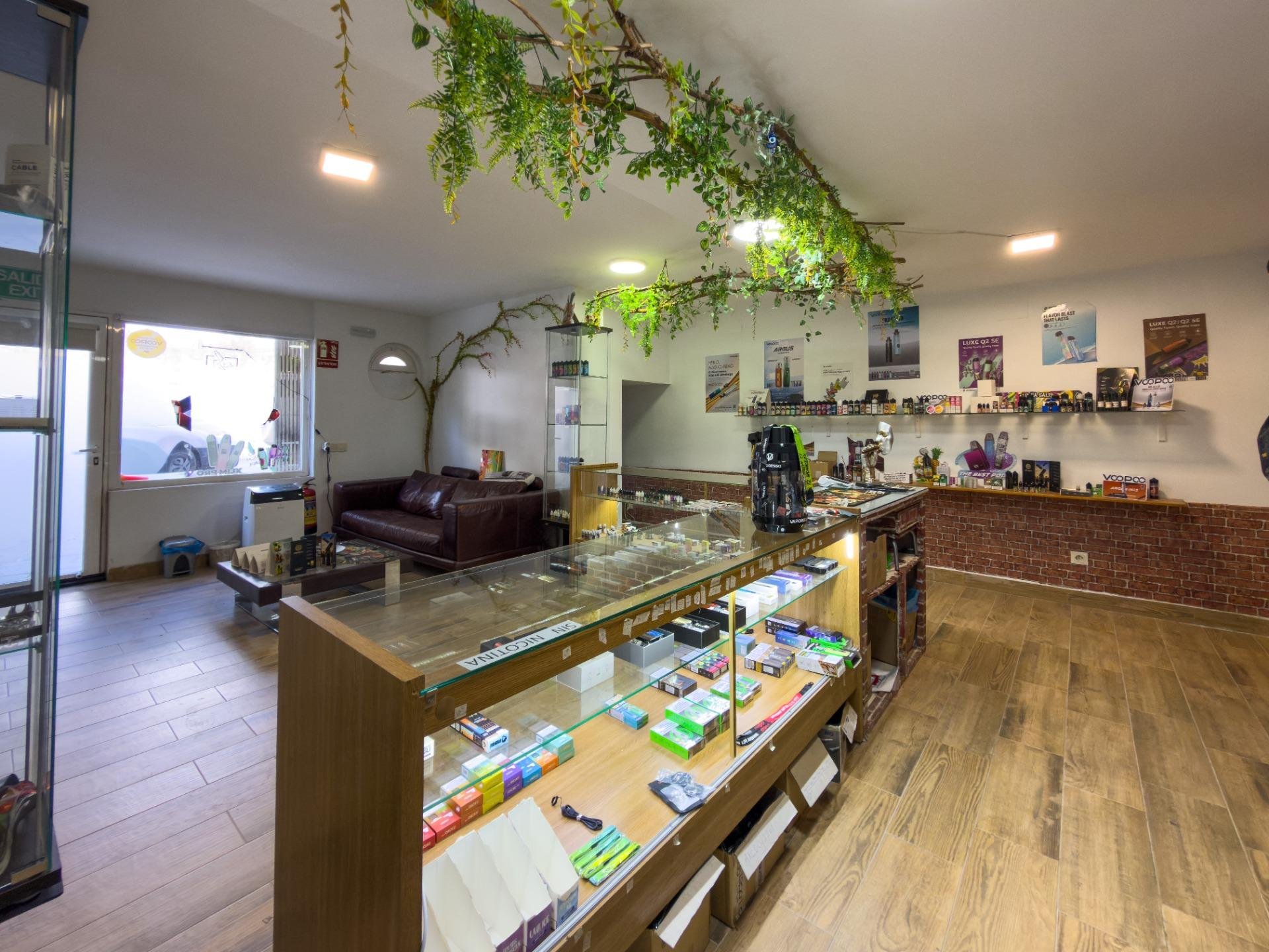 Commercial property in San Martin de Valdeiglesias, Madrid, Spain 1 bedroom, 52 sq.m. No. 182879