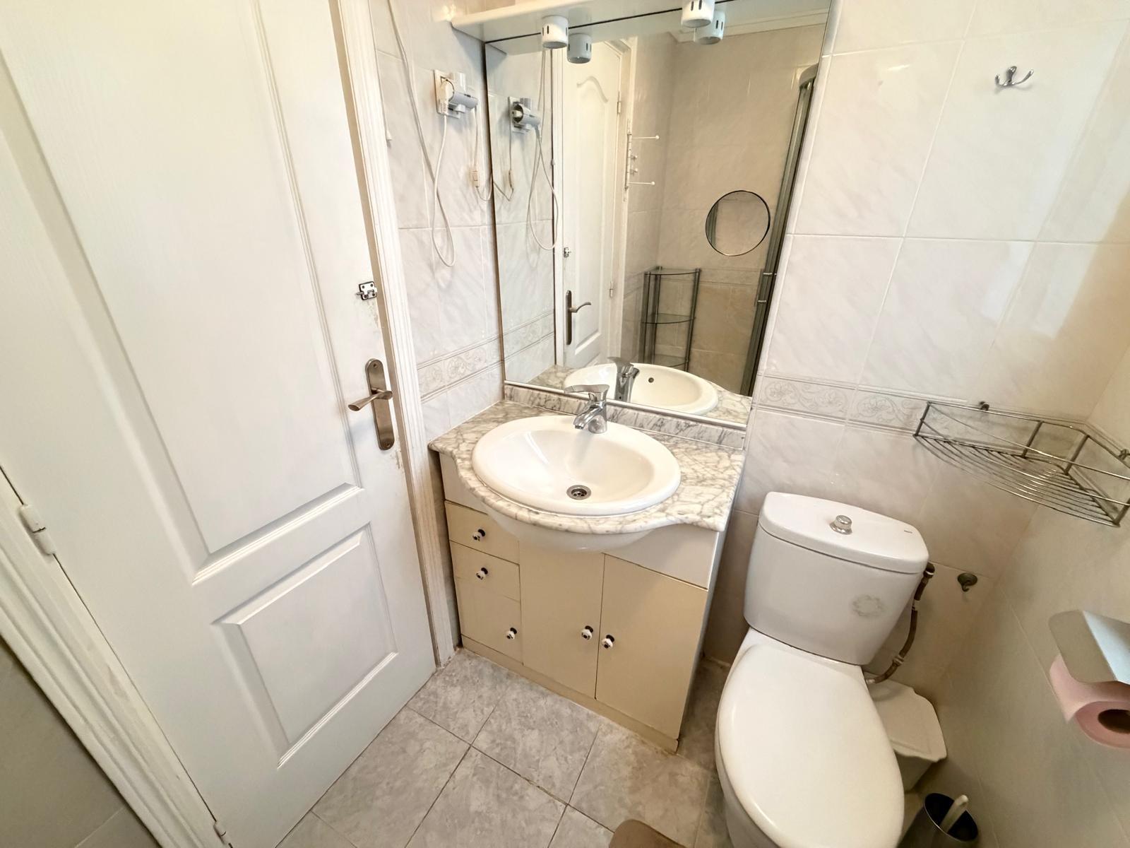 Apartment in Torrevieja, Alicante, Spain 1 bedroom, 44 sq.m. No. 182876