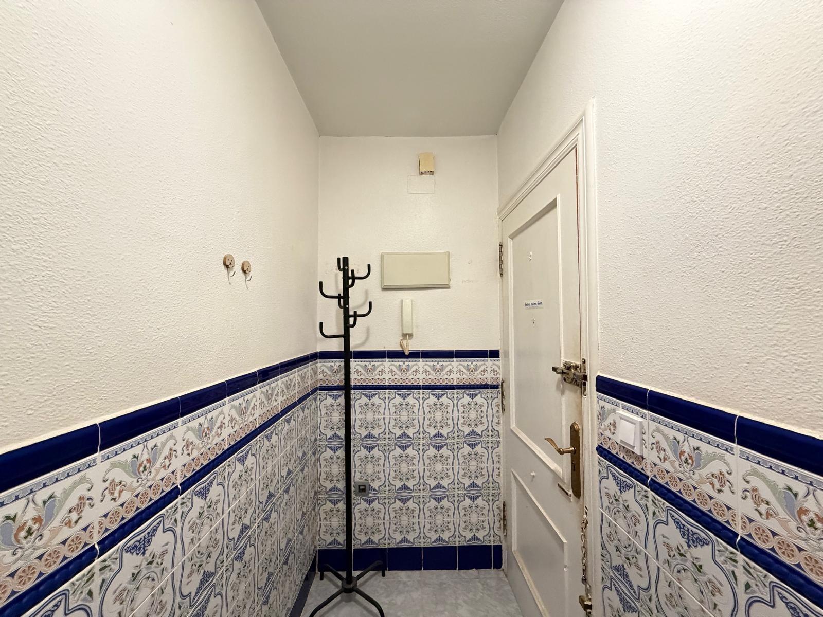 Apartment in Torrevieja, Alicante, Spain 1 bedroom, 44 sq.m. No. 182876