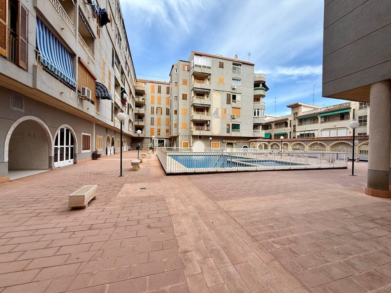Huoneisto Torrevieja, Alicante, Espanja 2 makuuhuonetta, 61 m2 No. 182880