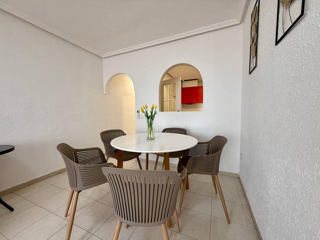 Huoneisto Torrevieja, Alicante, Espanja 2 makuuhuonetta, 61 m2 No. 182880