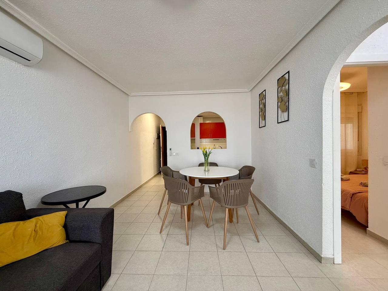Huoneisto Torrevieja, Alicante, Espanja 2 makuuhuonetta, 61 m2 No. 182880