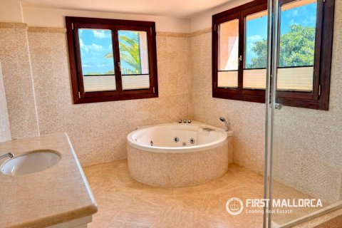 Finca for sale in Ses Salines, Mallorca, Spain 3 bedrooms, 475 sq.m. No. 182113 - photo 5