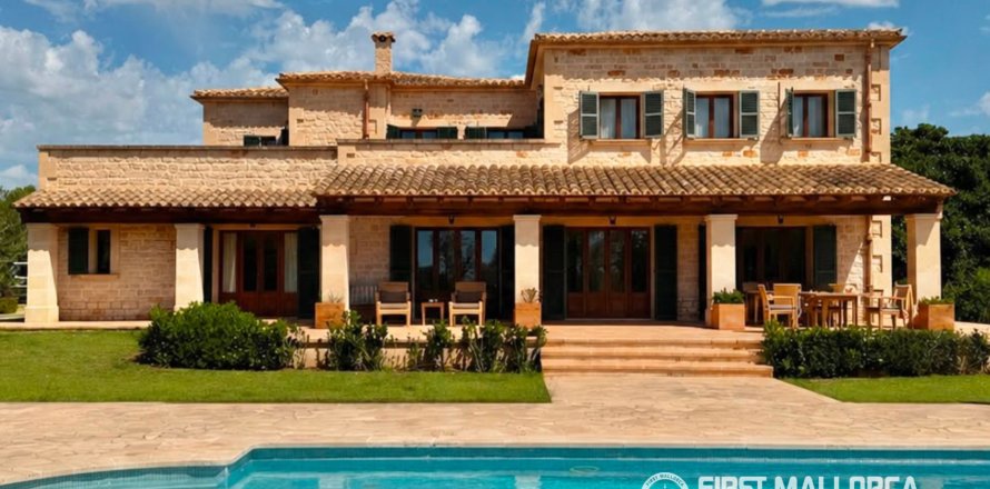 Finca in Ses Salines, Mallorca, Spain 3 bedrooms, 475 sq.m. No. 182113