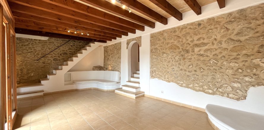 Rindu māja Mancor De La Vall, Mallorca, Spānijā 3 istabas, 218 m2 Nr. 182111
