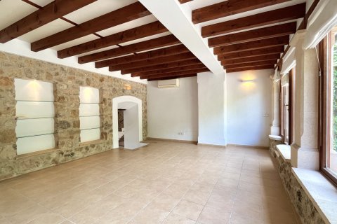 Rindu māja īrēšanai Mancor De La Vall, Mallorca, Spānijā 3 istabas, 218 m2 Nr. 182111 - attēls 9