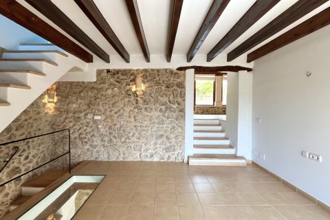 Rindu māja īrēšanai Mancor De La Vall, Mallorca, Spānijā 3 istabas, 218 m2 Nr. 182111 - attēls 7