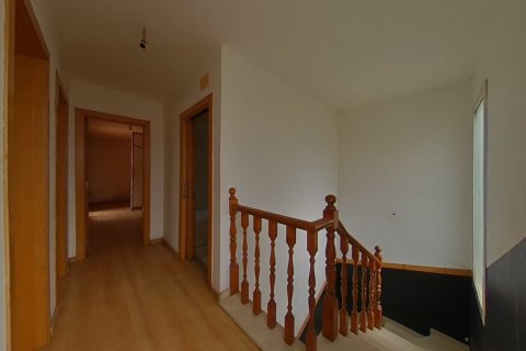 Talo myytävänä Cabrera d'Anoia, Barcelona, Espanja, 4 makuuhuonetta, 160 m2 No. 191390 - kuva 19