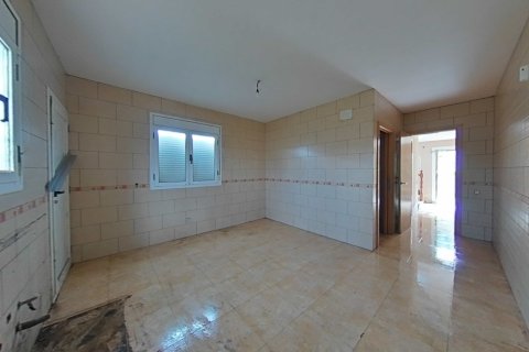 Talo myytävänä Cabrera d'Anoia, Barcelona, Espanja, 4 makuuhuonetta, 160 m2 No. 191390 - kuva 4