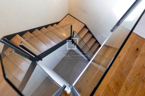 Villa for sale in Sant Vicenc De Montalt, Barcelona, Spain 4 bedrooms, 286 sq.m. No. 150344 - photo 13