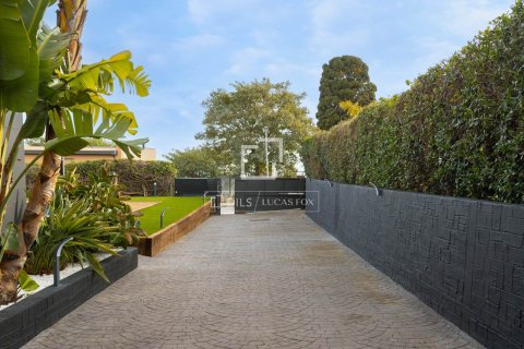 Villa for sale in Sant Vicenc De Montalt, Barcelona, Spain 4 bedrooms, 286 sq.m. No. 150344 - photo 28