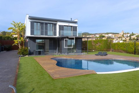 Villa for sale in Sant Vicenc De Montalt, Barcelona, Spain 4 bedrooms, 286 sq.m. No. 150344 - photo 2
