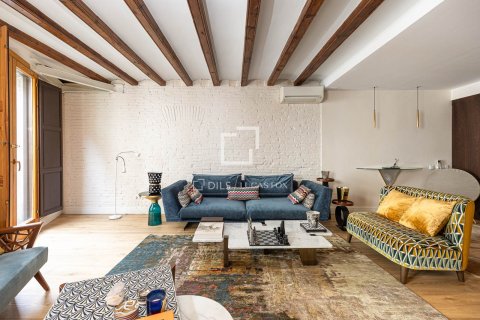 Dzīvoklis Barcelona, Spānijā 3 istabas, 131 m2 Nr. 150342