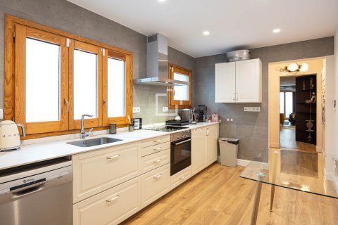 Dzīvoklis pārdošanā Barcelona, Spānijā 3 istabas, 131 m2 Nr. 150342 - attēls 5