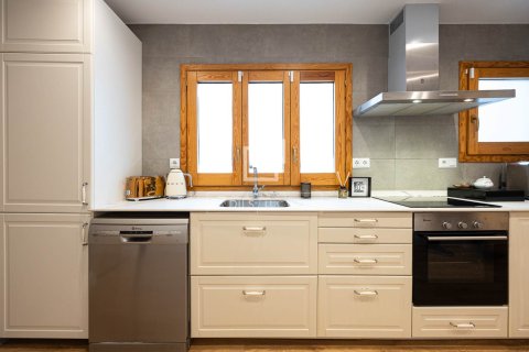 Dzīvoklis pārdošanā Barcelona, Spānijā 3 istabas, 131 m2 Nr. 150342 - attēls 6