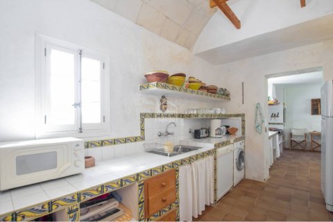 Dom w Ciutadella De Menorca, Menorca, Hiszpania 5 sypialni, 500 mkw. nr 164697 – zdjęcie 5