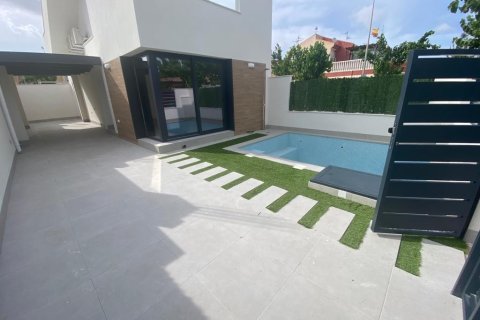 Villa till salu i Los Alcazares, Murcia, Spanien 3 sovrum, 101 kvm. Nr. 171521 - foto 2